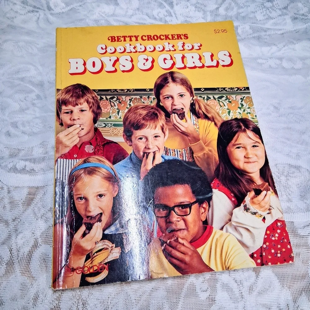 Vintage 1978 Betty Crocker's Cookbook For Boys & Girls Colorful Fun Recipes
